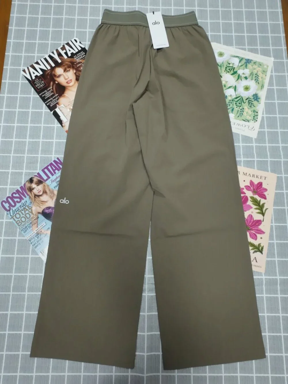 Brand New🌱ALO Yoga Olive Tree Suit Up Pants Regular 30 inseam